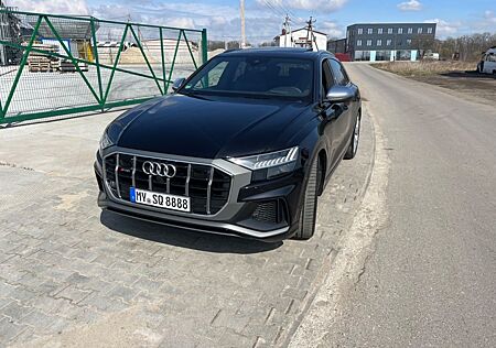 Audi Q8 50 TDI quattro Headup Standheizung Sline SQ8