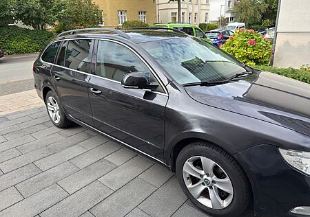 Skoda Superb 2.0 TDI DSG Ambition Combi Ambition