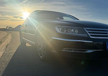 VW Phaeton Volkswagen 3.0 V6 TDI lang 4MOT. Tiptronic 4-Si...