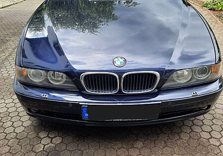 BMW 530i -E39