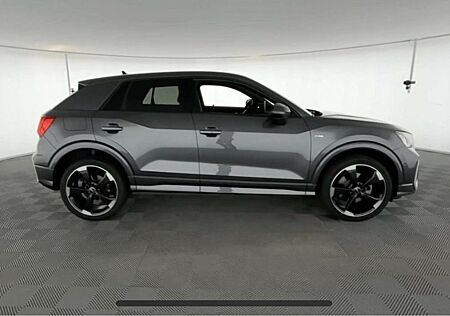 Audi Q2 40TFSI Quattro Stron Sline Standheizung ANH