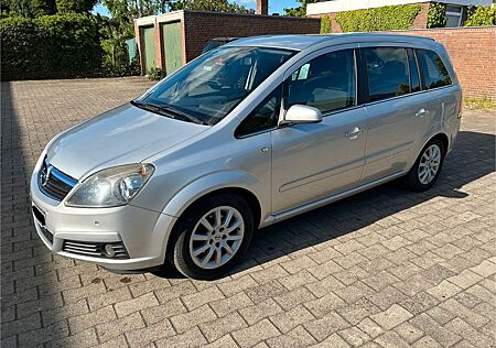 Opel Zafira B 1.8 Edition*7Sitzer*AHK*Klima*140PS