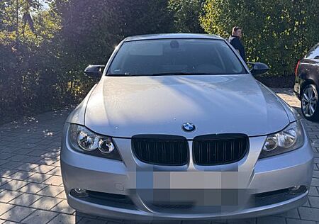 BMW 318i -