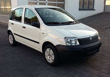 Fiat New Panda 1.1 8V Young