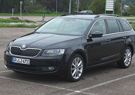 Skoda Octavia Combi 2.0 TDI DSG Navi*Xenon*AHK TÜV neu