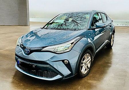 Toyota C-HR 1.8-l-VVT-i Hybrid Team Deutschland Tea...