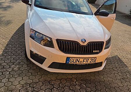 Skoda Octavia 2.0 TDI DSG RS Combi RS