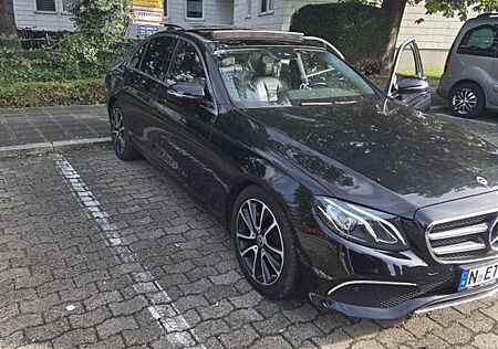 Mercedes-Benz E 220 d Autom. -