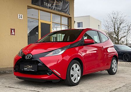 Toyota Aygo (X) Aygo -play Automatik|85Tkm|Scheckheft