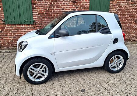 Smart ForTwo Cpe´ EQ*1.HD.*ALU*ALLSEASON*BAT-ZERT*TOP ZUSTAND