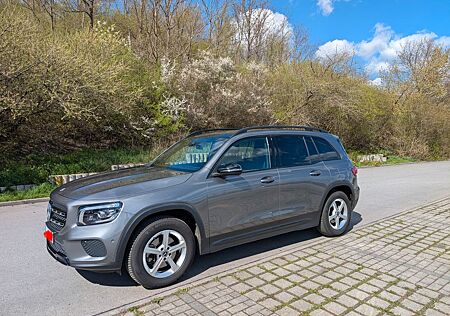 Mercedes-Benz GLB 200 Progressive | Pano | AHK | Multibeam