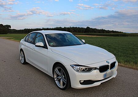 BMW 316i -F30