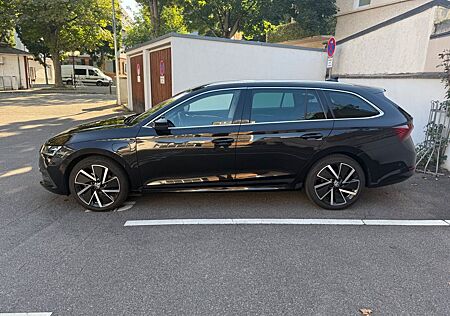 Skoda Octavia 1.4 TSI iV DSG FIRST EDITION COMBI