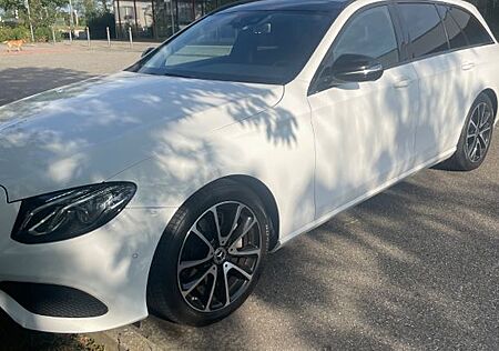 Mercedes-Benz E 200 d T Autom. -