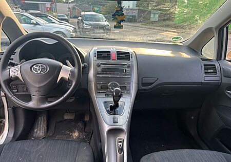 Toyota Auris Life (Automatik) Klimaautomatik 1.H*Euro5*