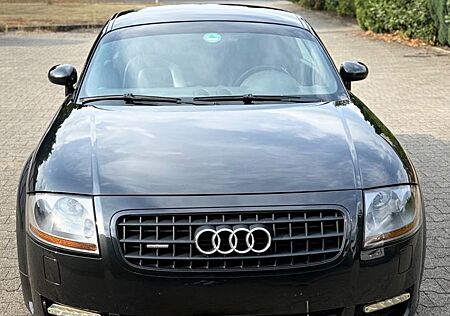 Audi TT Coupe 3.2 DSG quattro -