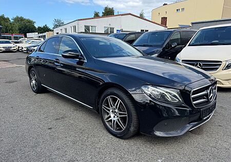 Mercedes-Benz E 200 Benz d AVANTGARDE Aut*PDC*Kamera*LED*Na