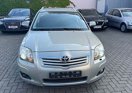 Toyota Avensis Combi 1.8 *Navigation/Klimaautomatik*
