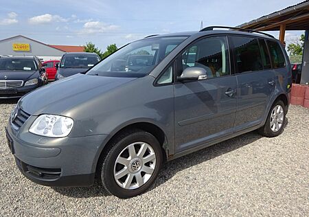 VW Touran Volkswagen 1.6 FSI