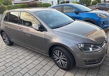 VW Golf Volkswagen 1.2 TSI BMT Comfortline Comfortline
