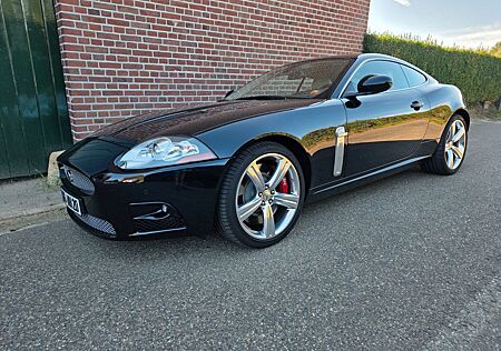 Jaguar XKR Coupé -