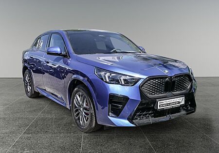 BMW iX2 M Sport 360Grad DA+ Navi Pano Aktivsitz