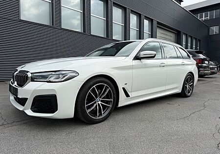BMW 520 d Touring M Sport Pano HUD R-Cam ACC 18 AHK