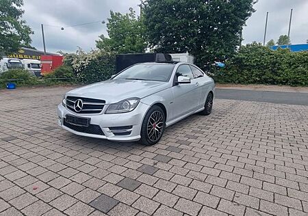 Mercedes-Benz C 200 C -Klasse Coupe CGI Edition C AMG