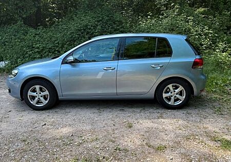 VW Golf Volkswagen 1.4 TSI 90 kW
