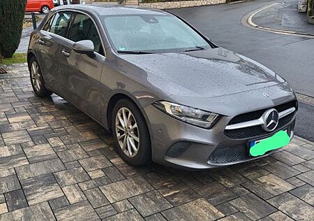 Mercedes-Benz A 200 -