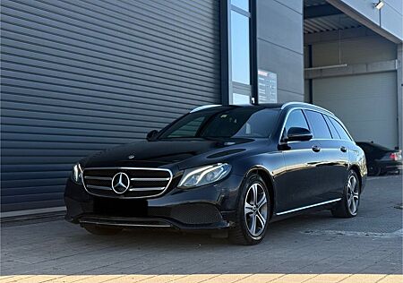Mercedes-Benz E 220 E 220d AVANTGARDE *KOMBi*Leder*Nav*iLS*Shz