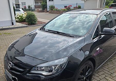 Opel Astra J Sports T. 1.6 Energy