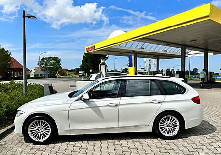 BMW 318i Touring Luxury Line Luxury Line