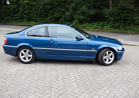 BMW 323i Coupe