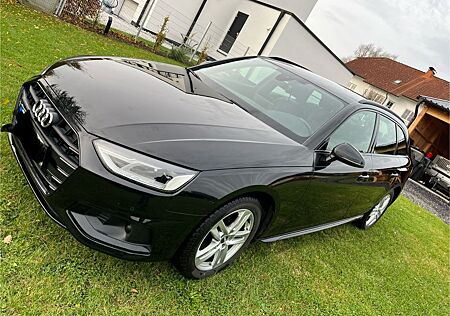 Audi A4 35 TDI S tronic advanced Avant schwarz