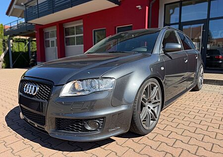 Audi RS4 4.2 quattro Avant Exclusive Schale*Keramik