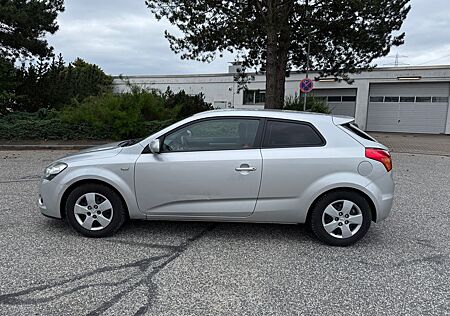 Kia Cee'd / Ceed