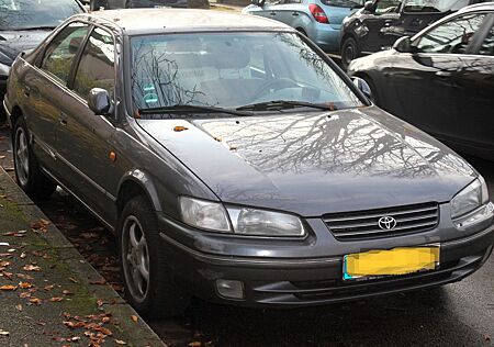 Toyota Camry 2.2 - Voll Fahrbereit