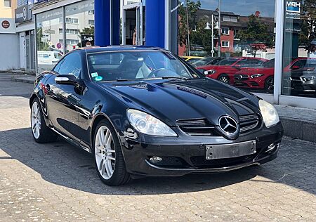 Mercedes-Benz SLK 280 Roadster V6 AMG Sport * Leder / Xenon *