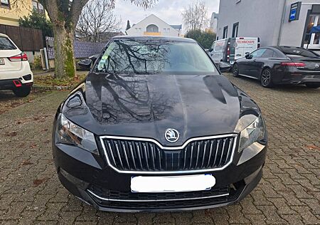 Skoda Superb Lim. 1.6 TDI DSG Klima Leder Navi Euro 6