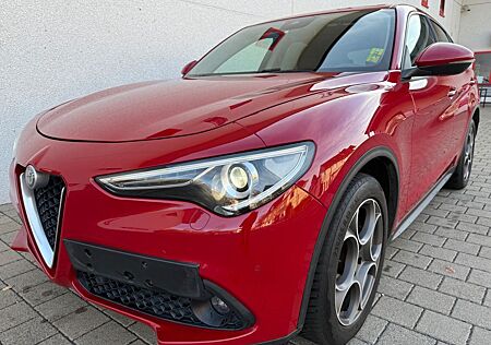 Alfa Romeo Stelvio Super Aut.Leder,PDC,Navi,Xenon,19''Euro6