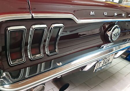 Ford Mustang Coupe 68 Automatik
