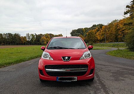 Peugeot 107 Petit Filou Top gepflegt Unfallfrei