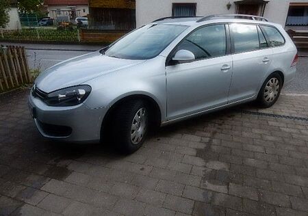 VW Golf Volkswagen 1.6 TDI BMotion Tech Trendline Variant ...