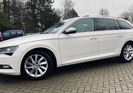 Skoda Superb 2.0 TDI SCR DSG AHK Virtual Tacho