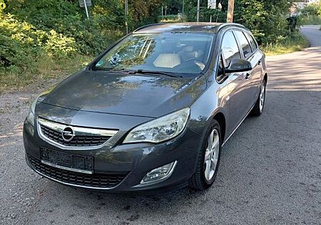 Opel Astra Caravan 1.7 CDTI Edition 111 Jahre 92k...