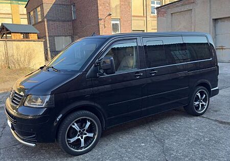 VW T5 Multivan Volkswagen Highline mit Ahk, neuem Tüv