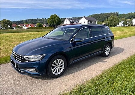 VW Passat Variant Volkswagen Business/Automatik/AHK/ACC/Navi