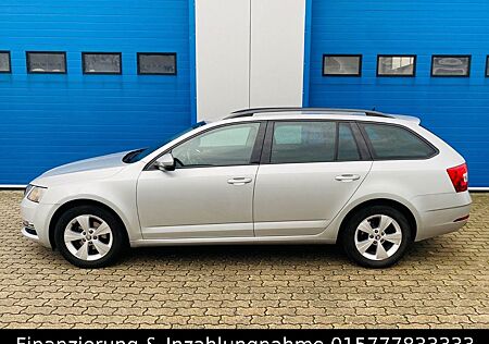 Skoda Octavia Combi Style Navi Apple Car Play LED