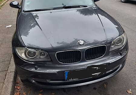 BMW 120i -